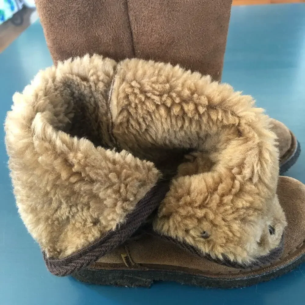 Primigi Kids Suede Boots Fuzzy Brown Size 12 1/2 (EU30)